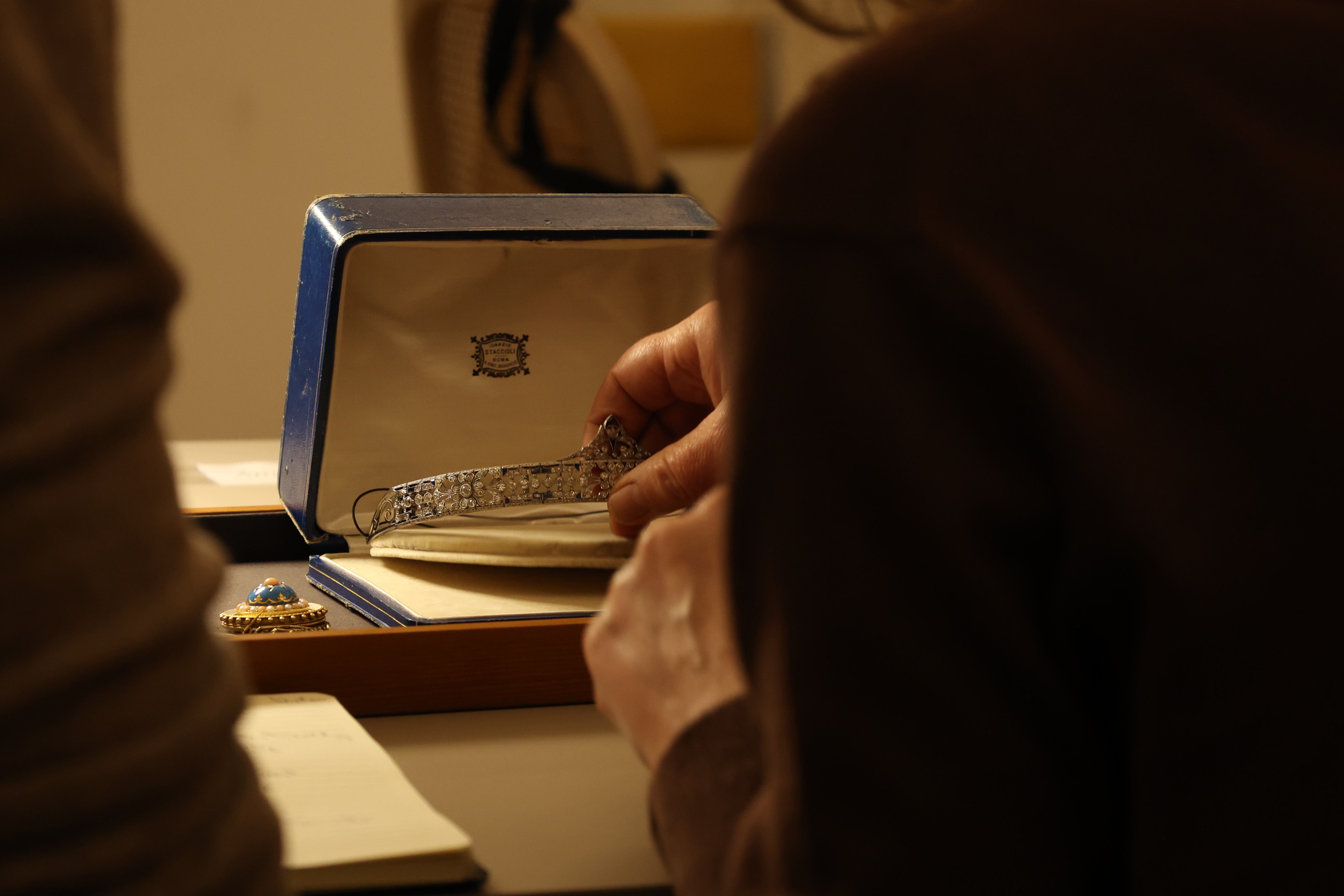 Hands-on jewellery education at Courtville Academy