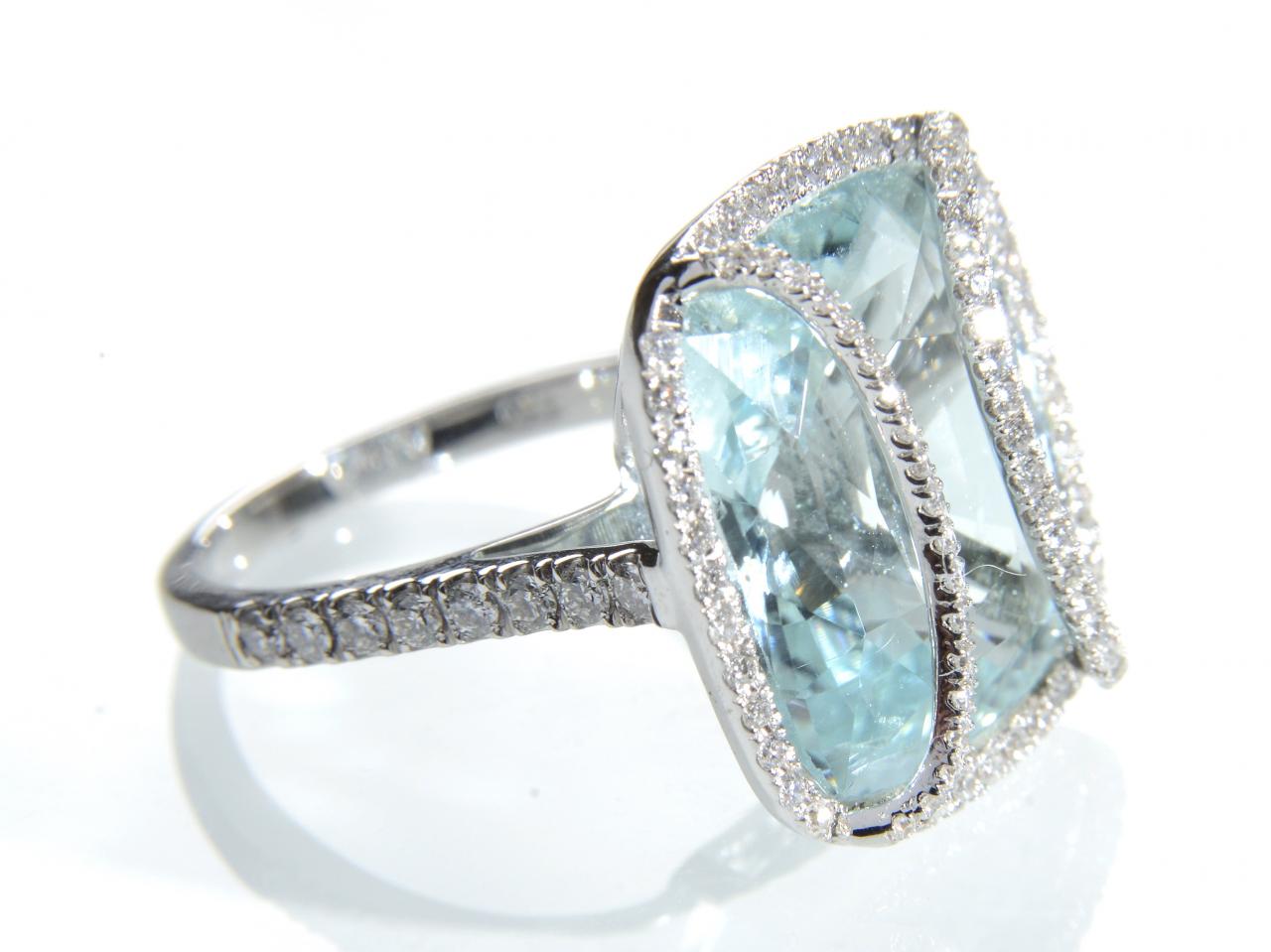 Modern aquamarine and diamond cocktail ring