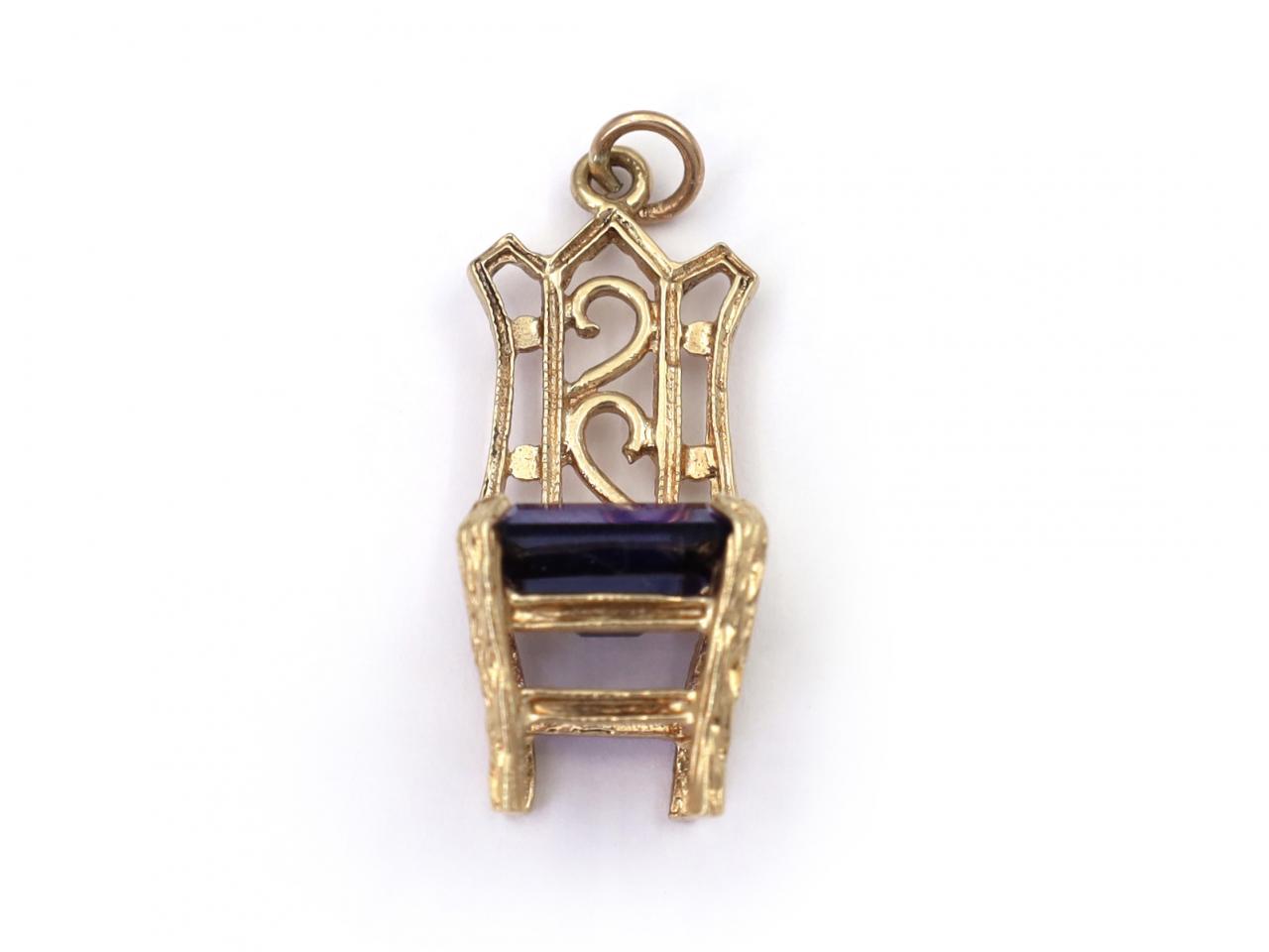 Antique Vintage Gold Charm Of An selling Antique Chair. Gold Charms. Antique Jewellery.