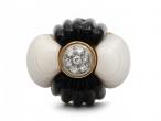 Vintage diamond, onyx and white chalcedony vertical ribbed ring in gold