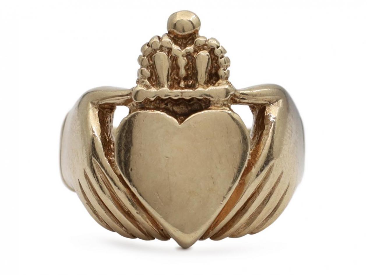 Super chunky vintage claddagh ring in 9kt yellow gold